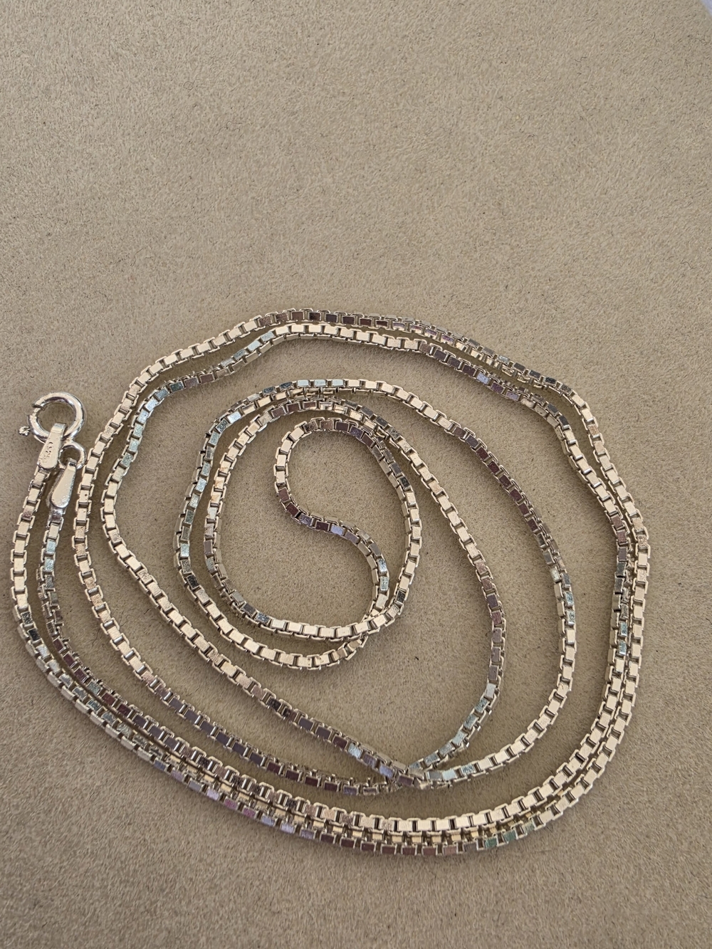 29.5": Italian Sterling Silver Box Chain Necklace - 9.91g